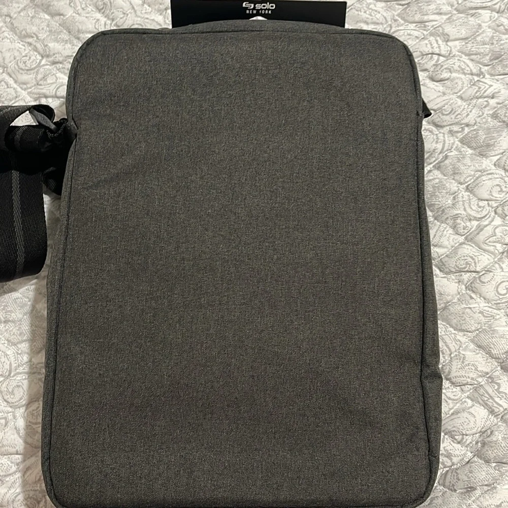 Solo New York tablet sling